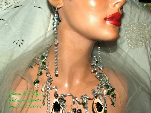Artisan Arturo E.Reyna REAL GREEN BEETLES ART WIRE HANDCRAFTED BIB NECKLACE SET - Picture 5 of 7