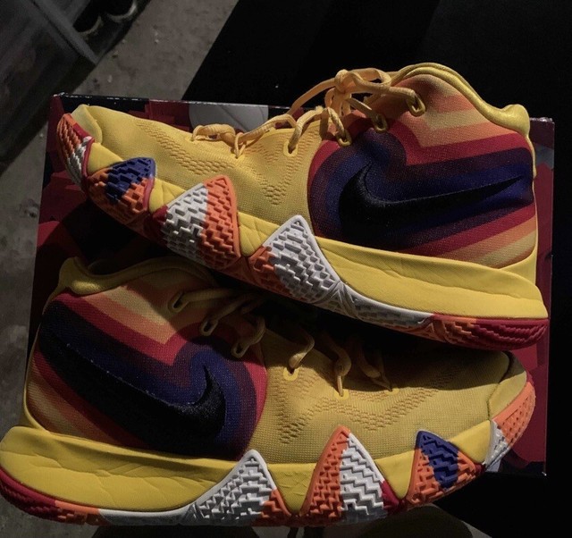 kyrie 4s 70s