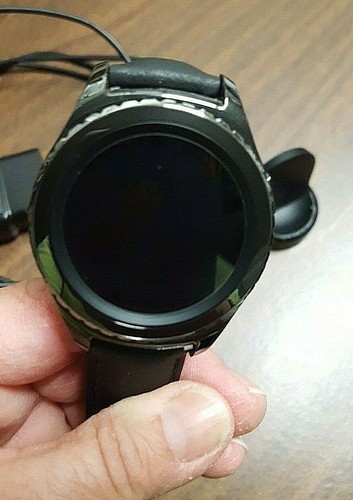 1/2 PRICE Samsung Gear S2 Classic SmartWatch~Stainless Steel Case~Charger  w/Dock | eBay