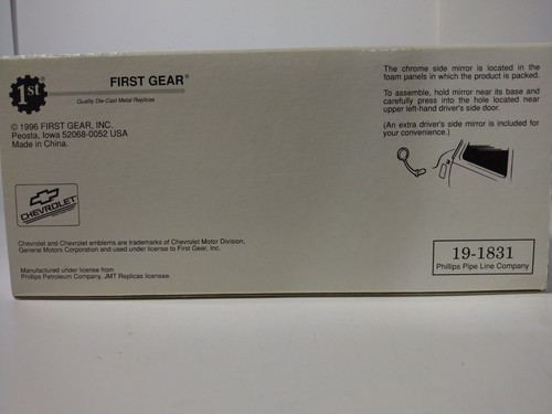 First Gear PHILLIPS PIPE LINE CO. 1949 Chevrolet Panel Truck Eastern Area 1:34 - Picture 12 of 12