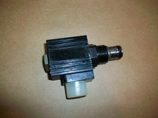Parker Solenoid Valve 851019 NEW 24V