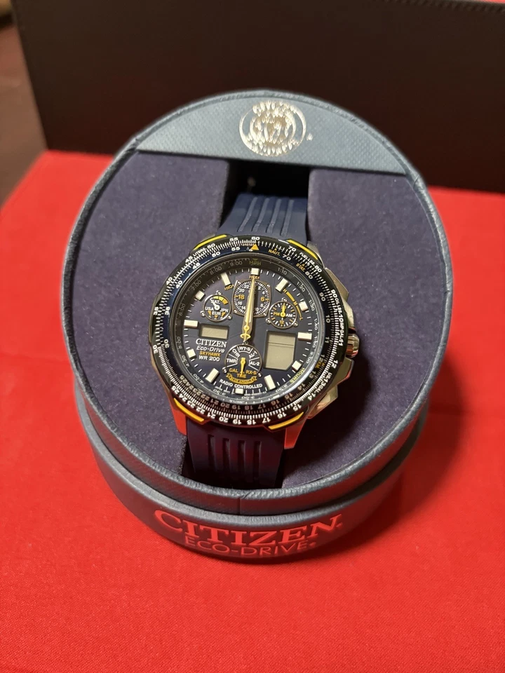 Reloj para hombre Citizen Promaster Skyhawk Blue Angels A-T EcoDrive WR200 ¡Nuevo en caja! Foto 2 de 4