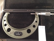 USED 103-219A MITUTOYO 4" to 5" OUTSIDE MICROMETER W/ CASE WITH CARBIDE TIPS