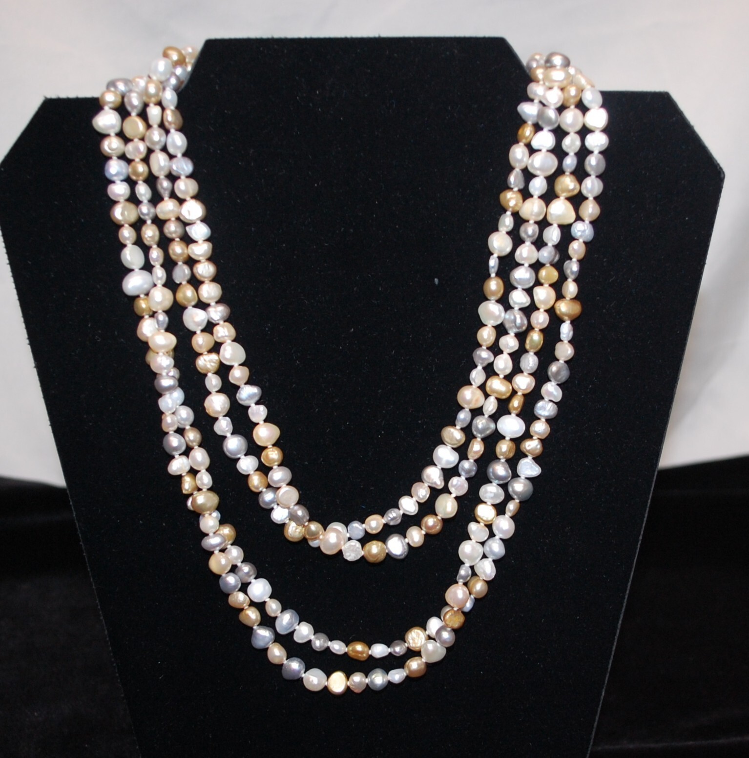 Convertible Multi-Colored 76" Long Freshwater Pea… - image 8