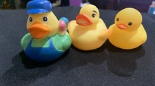 Set Of 3 Rubber Ducks Daddy, Momma  Baby Duck  Family Jeep