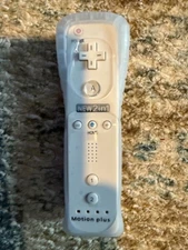 2in1 Nintendo Wii /Wii U Built in Motion Plus Game Remote Controller