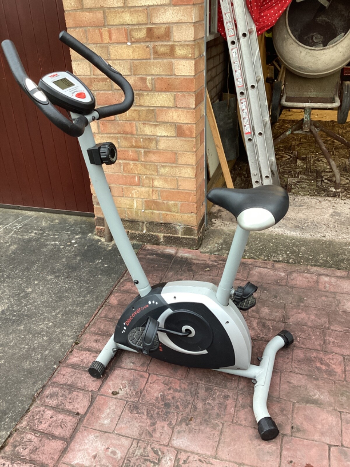 york fitness discover cycle