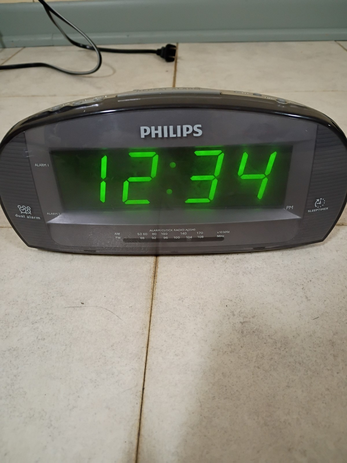 Philips AJ3540/37 Large Green LED Digital AM/FM Dual Alarm Clock Radio