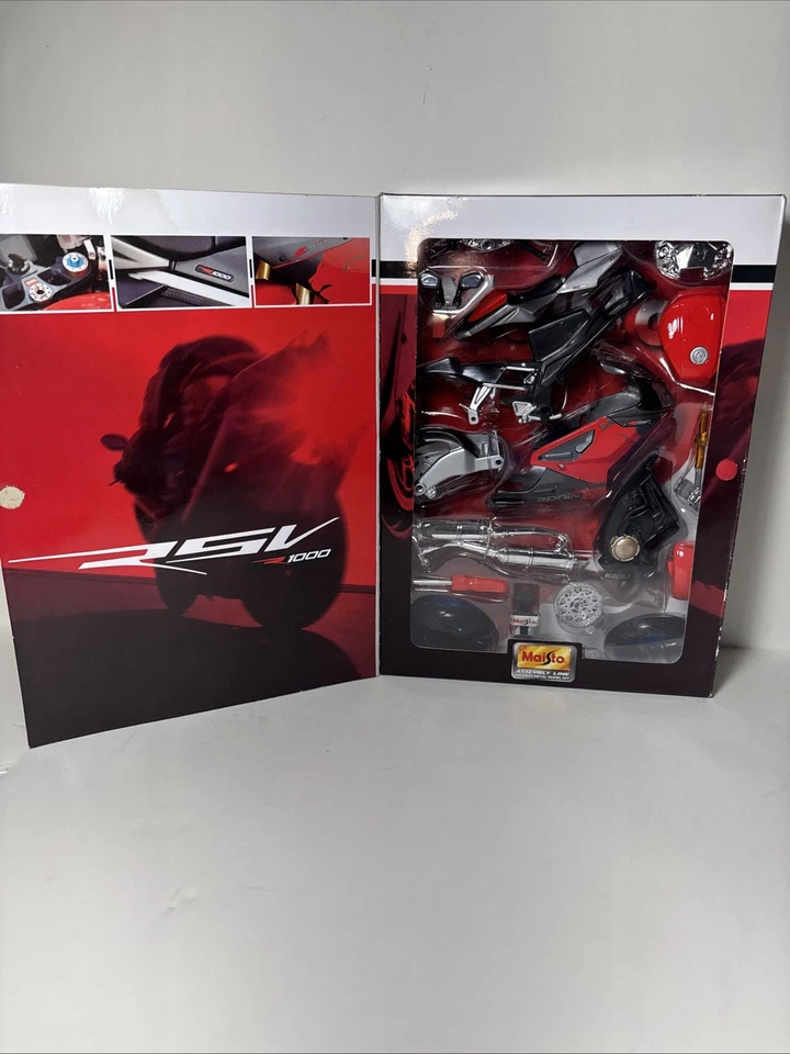 Maistro Assembly Line Die-cast Metal Model Kit Aprilia RSV 1000 Motorcycle 1:12 - Image 2 of 4
