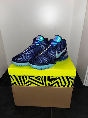 Monopoly X Nike LeBron NXXT Genisus Persian Violet Basketballschuhe NEU 44.5 EU