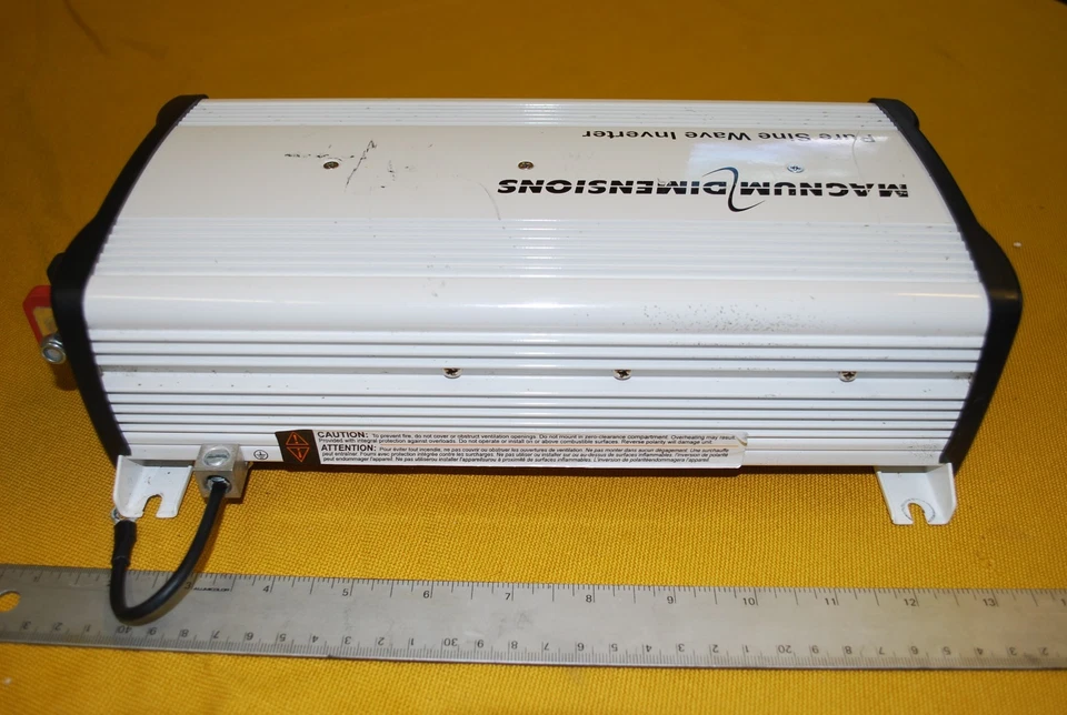 MAGNUM CSW1012 1000W 8.3 AMP CONTINOUS PURE SINE WAVE DC TO AC POWER INVERTER - Image 4 of 4
