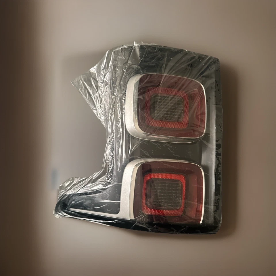 Tail Light Lamp For Land Rover Range Rover L405 2013-2015 2016 2017 2018-2021 - Image 3 of 4