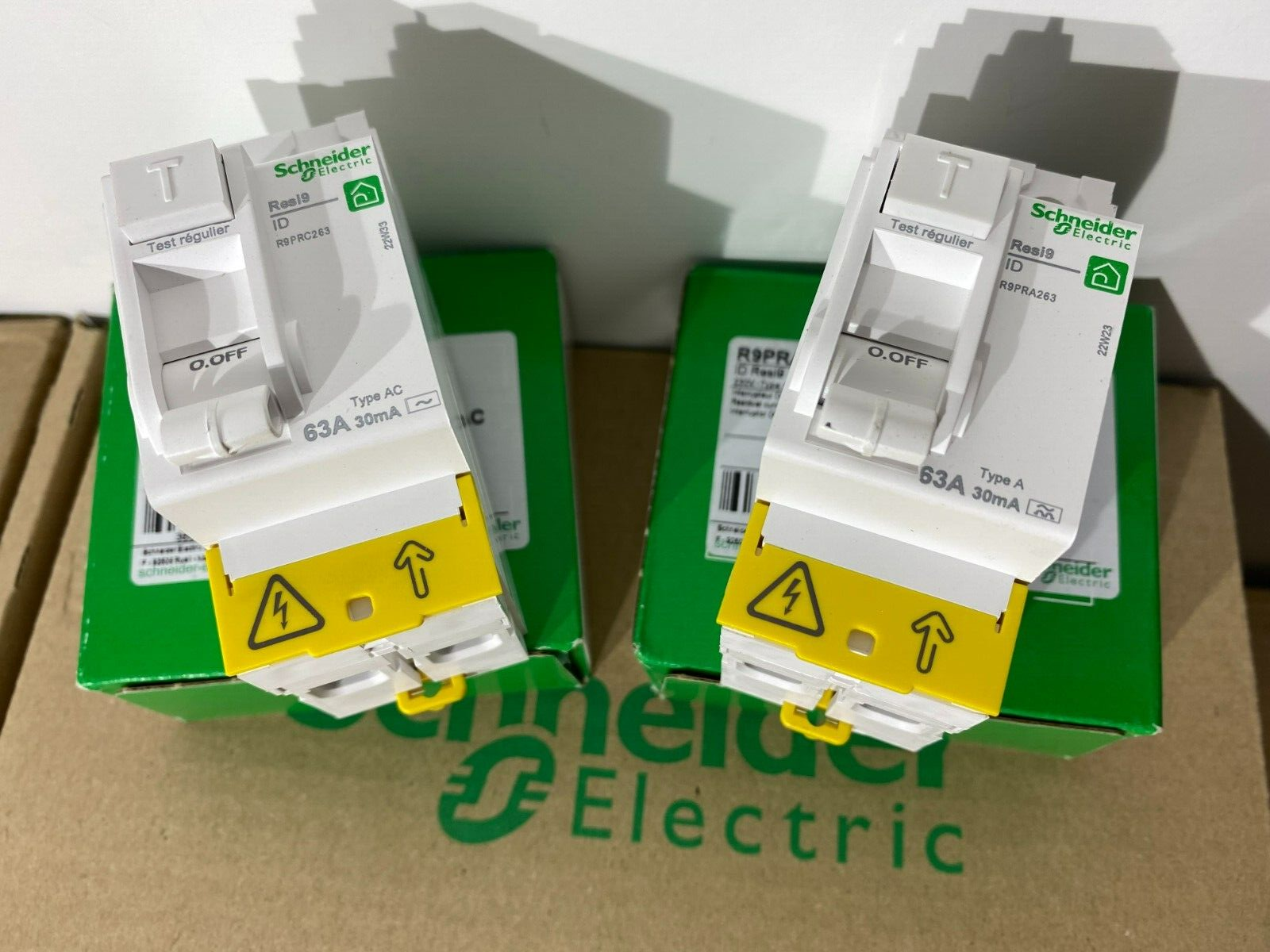 DESTOCK Interrupteur différentiel SCHNEIDER Resi9 XP 63A 30mA Type A 2P R9PRA263 - Image 6