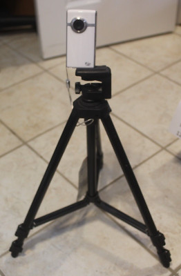 1yr warranty Flip Video High Definition U260W Camcorder + tripod + all you need