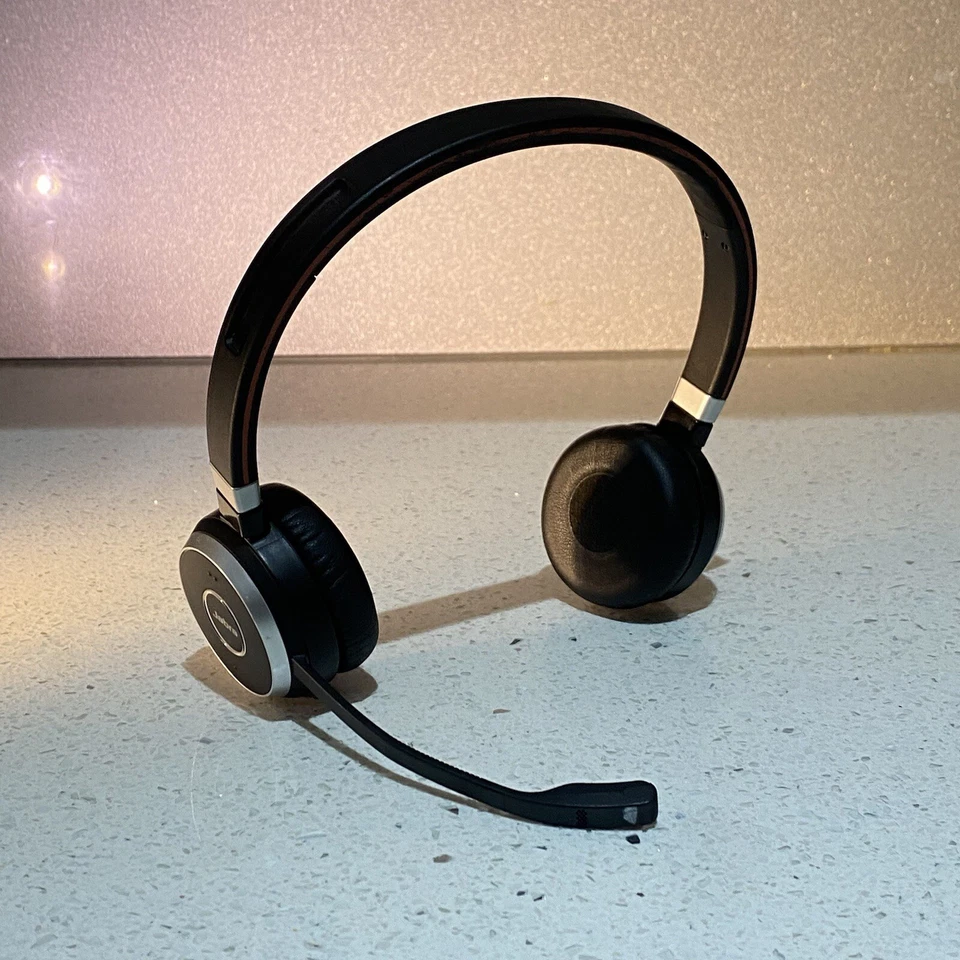 Jabra Evolve 65 UC Stereo Wireless Headset Brand New Unopened - Black - Image 3 of 4