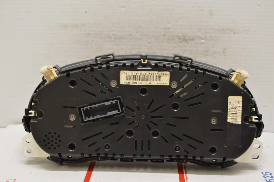 2012 12 Suzuki SX4 velocímetro painel de instrumentos 103k milhas CC7 013 - Imagem 2 de 3