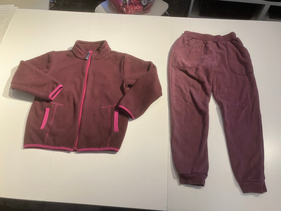 Baumwolle Vlies Hose mit Jacke von Jacko O in Grösse 128 134 Lila