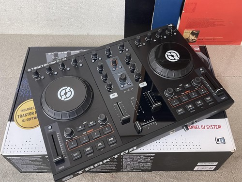 Native Instruments Traktor Kontrol S2 MK1 DJ Controller 2-Deck with Transfer ID