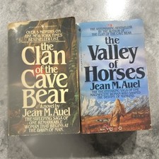 Bantam Books The Clan of the Cave Bear & Valley of Horses Jean M. Auel Mass Mar…