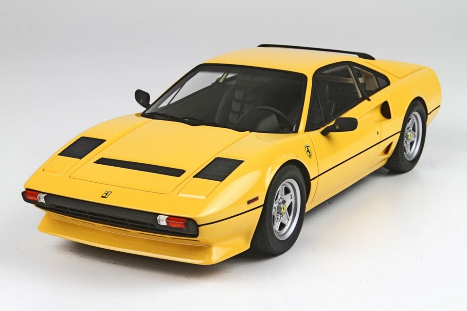 P18103B - 1/18 - BBR Ferrari 208 GTB Turbo Giallo Modena 1982 - Limited 96 pcs - Immagine 4 di 4