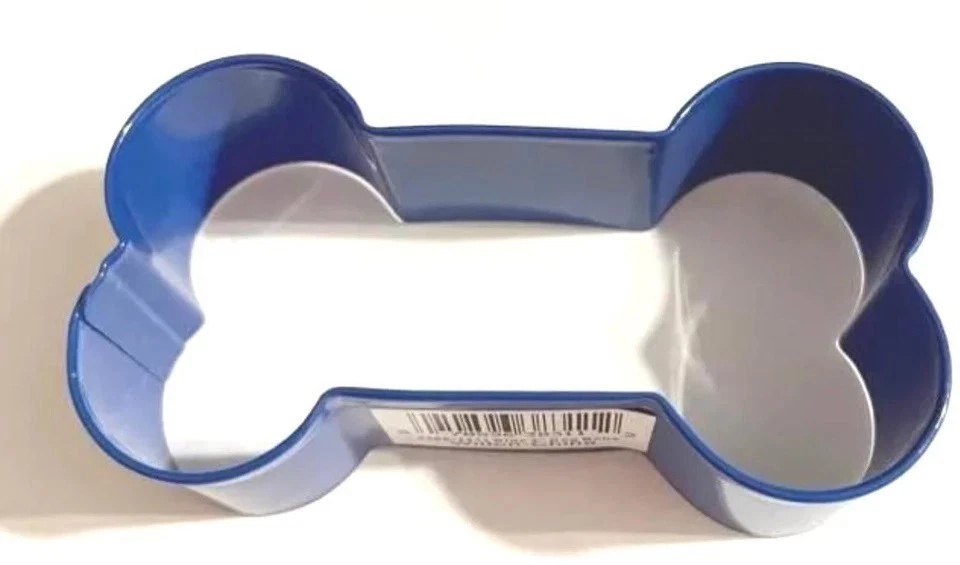 2 cortadores de galletas Wilton con forma de hueso de perro recubiertos de metal 3-3/8" azul Foto 2 de 2