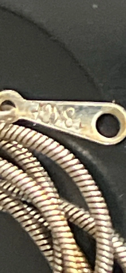 "Collar relleno de oro blanco de 18 quilates 18"" y colgante de perlas doradas de mar". Foto 2 de 4