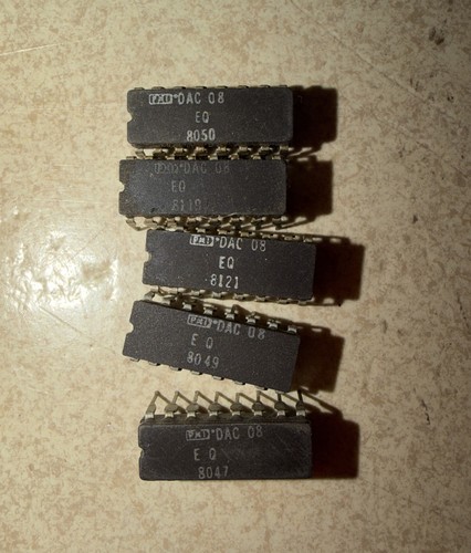 (5 PC) PMI DAC-08AQ Digital Analog Converter, Single, 8 Bit, 16 Pin, DIP