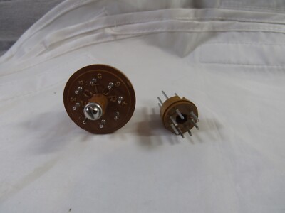 2 Pcs. Vector Radio Tube Socket Test Adaptors 8-Pin & 9-Pin