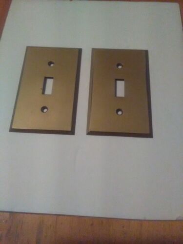 VTG brass light switch outlet covers (2) new old stock USA - Afbeelding 1 van 3