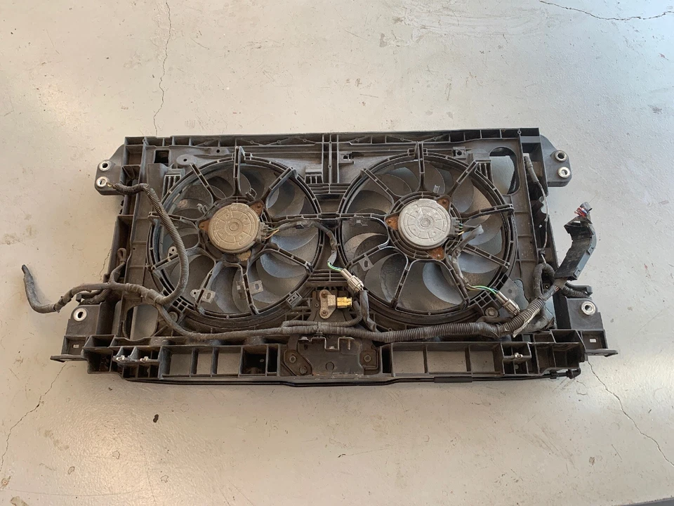 2008-2009 Nissan Altima ventilador de refrigeração motor conjunto de cobertura 62506JA00A FABRICANTE DE EQUIPAMENTO ORIGINAL - Imagem 2 de 4