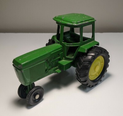Vintage Ertl John Deere 1/32 Diecast/Plastic Covered Cab Tractor