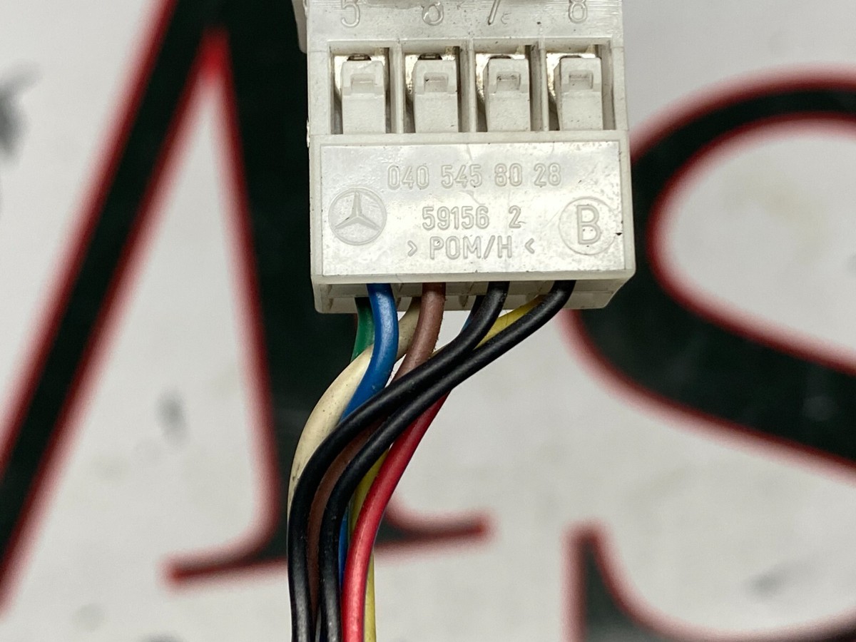 AS) GENUINE MERCEDES BENZ WIRING LOOM HARNESS PLUG CONNECTOR  