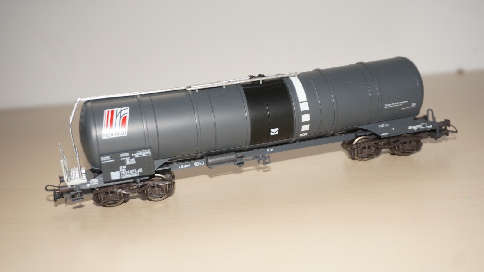 Picture 4 of 6