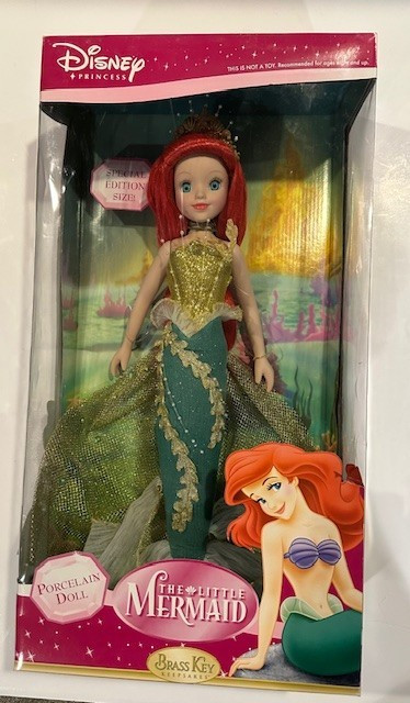 New In Box Disney Princess 2005 18 Inch Porcelain The Little Mermaid Doll Ariel