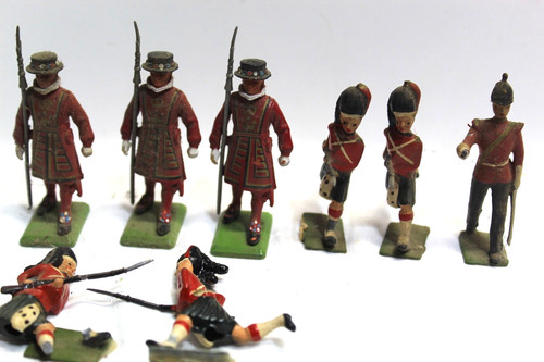 Vintage Lot of 8 Lead Toy Soldiers England Mixed Lot of Soldiers Britains