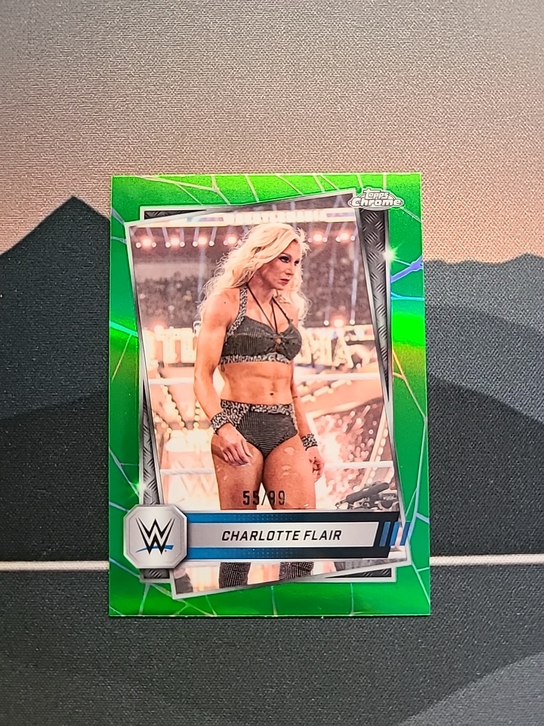 2025 Topps Chrome WWE CHARLOTTE FLAIR #123 Green Refractor /99 Smackdown 🔥