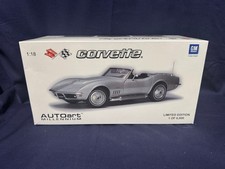 AUTOart 1/18 Chevrolet Corvette Convertible Silver Collectible 15+
