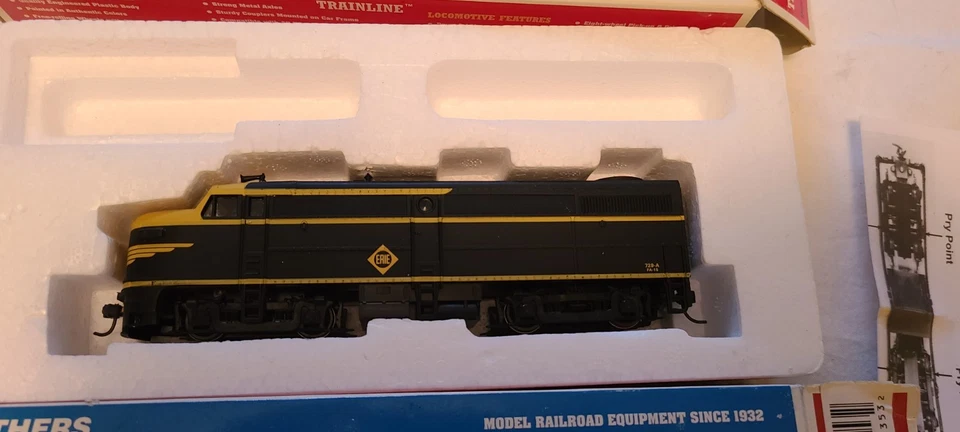 WALTHERS Trainline Alco FA-1 & FB-1 Locomotive Set ERIE 729-A 732-B In Boxes - Image 3 of 4