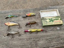 Lot Of Vintage Fishing Lures And Lure Box Rapala L&S OOM Cisco Kid Heddon Abu