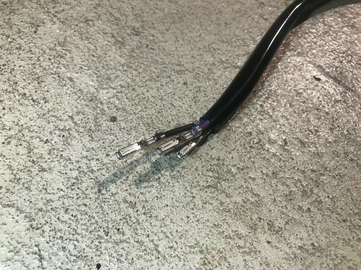 Harley Davidson OEM Touring Front Turn Signal 3 Wire 68766-94 | eBay