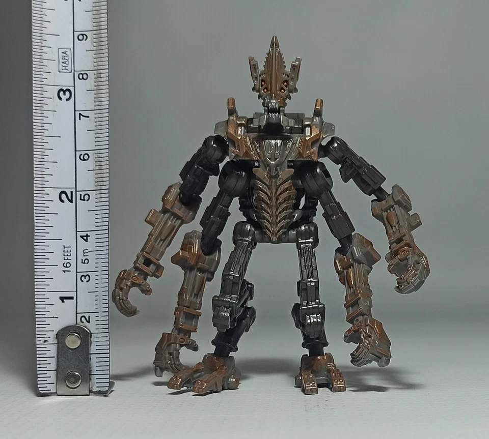 HASBRO 2023 TRANSFORMERS ROTB STUDIO SERIES CORE TERRORCON FREEZER 100% COMPLETE - Image 2 of 4