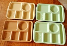 VINTAGE LOT 4 BEIGE MELAMINE 6 SECTION DIVIDED LUNCH PLATES SCHOOL TYPE