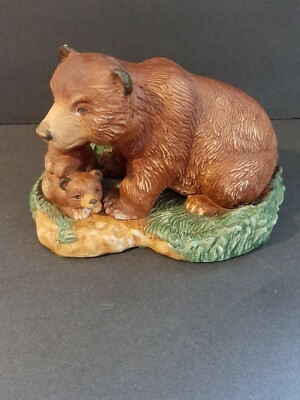 Kathy Wise wildlife Bear figurine
