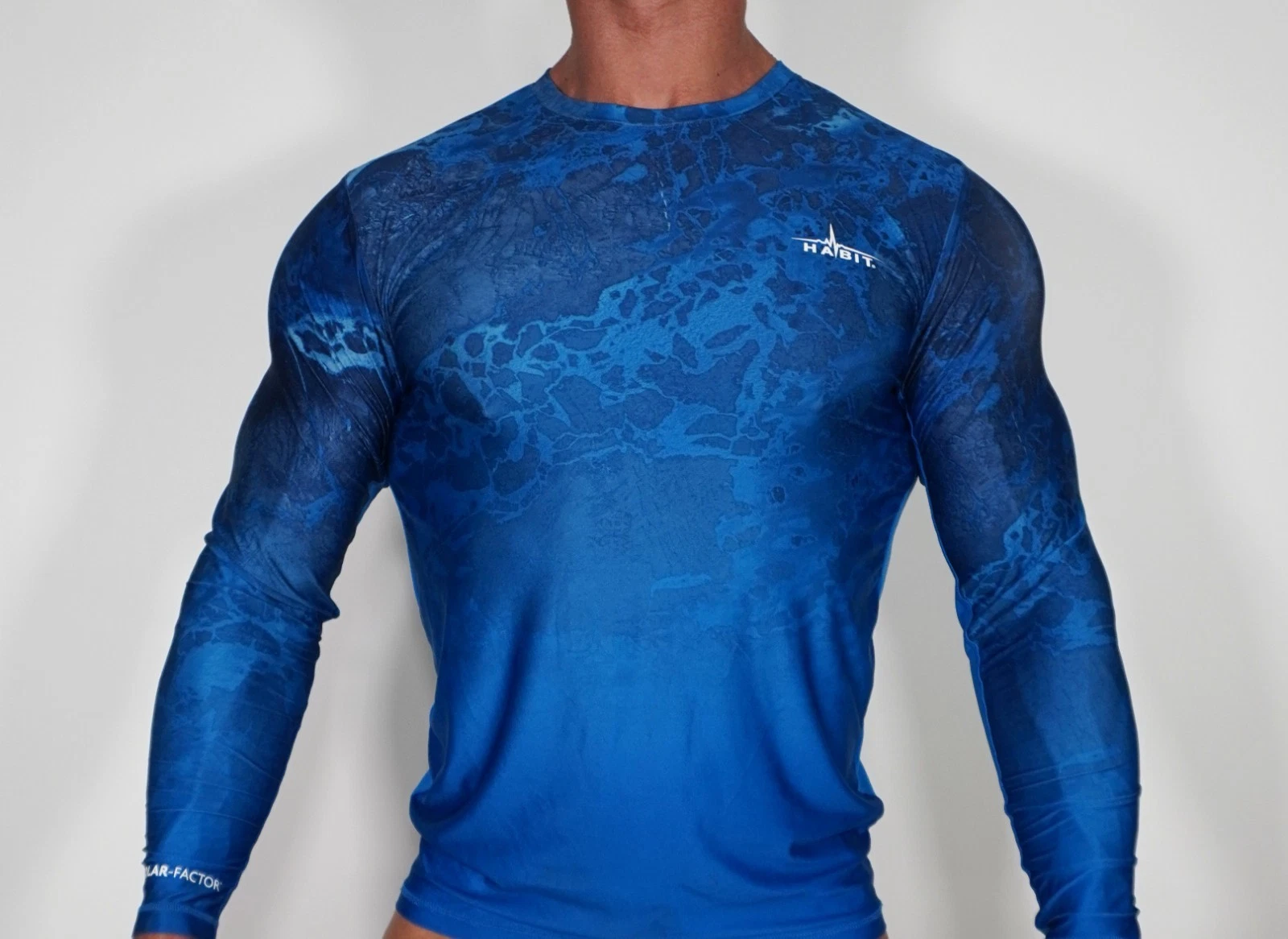 LONG SLEEVE BLUE ACTIVEWEAR SHIRT SMALL