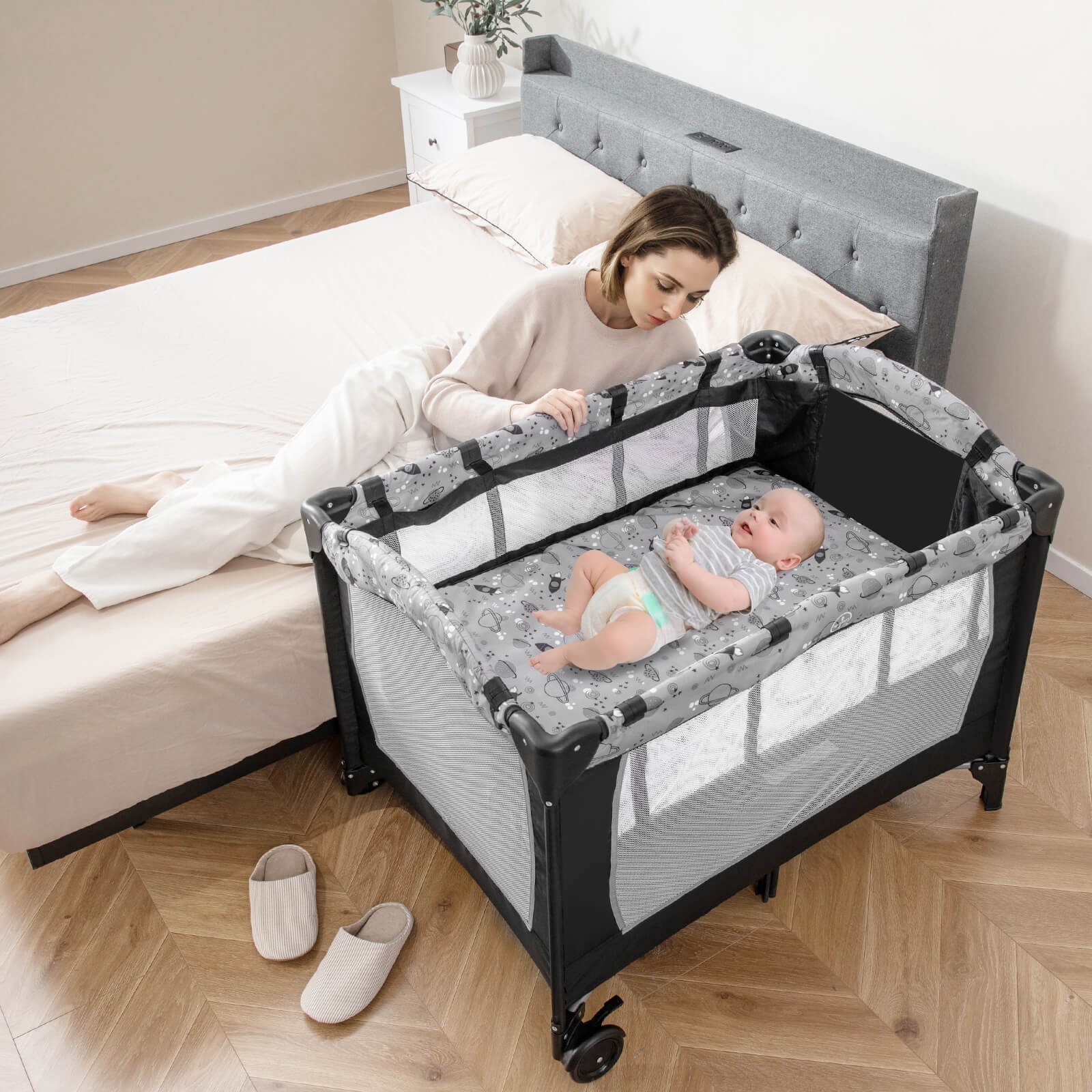 3-in-1 Baby Bassinet Portable Pack and Play w/ Removable Changing Table Mattress