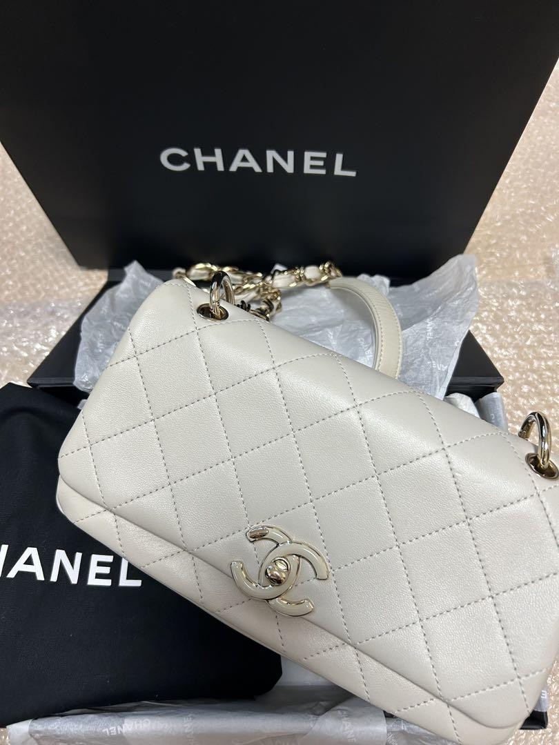 CHANEL Matelasse Quilted Handbag Style PG9GN7