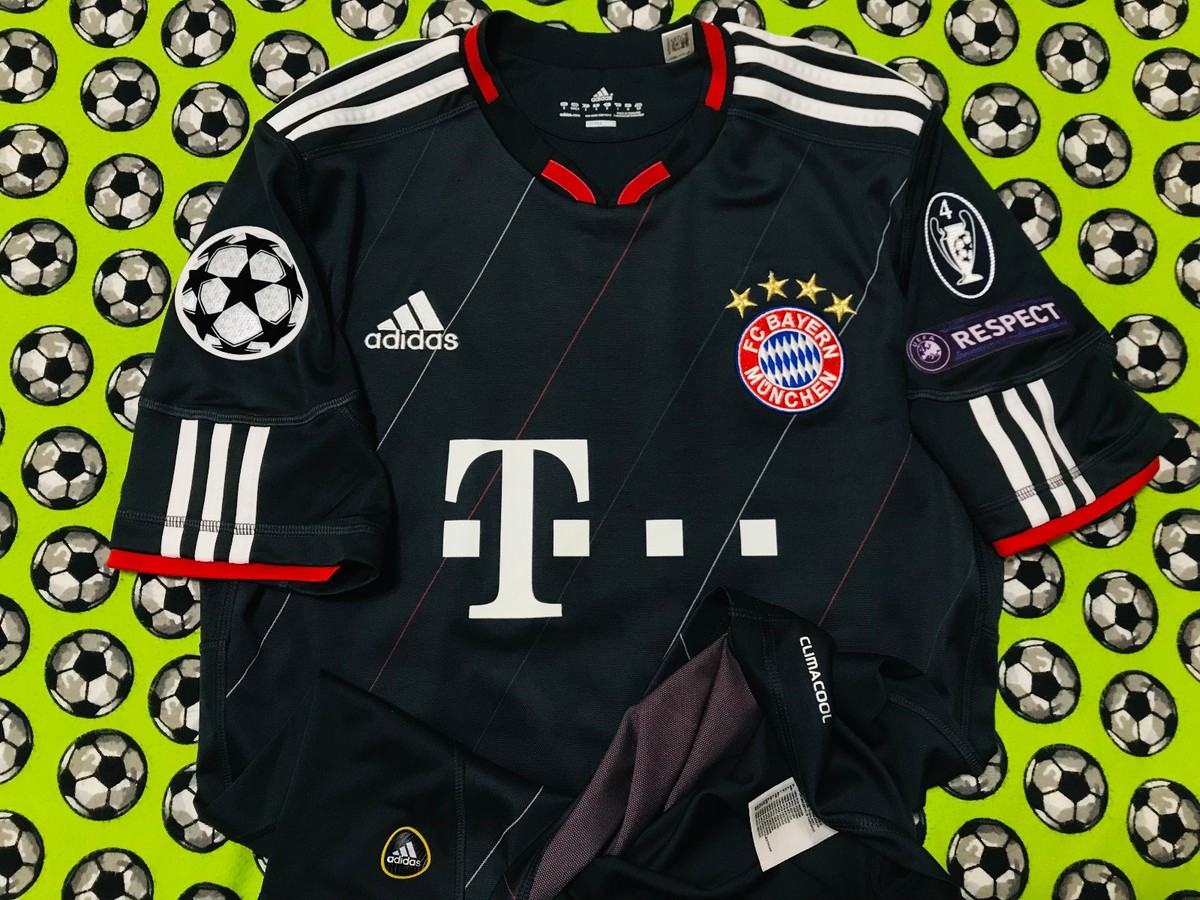 FC Bayern Munich アディダス 長袖3rdユニフォーム RARE Adidas Bayern Munich 3rd Soccer Jersey Champions 2010 2011