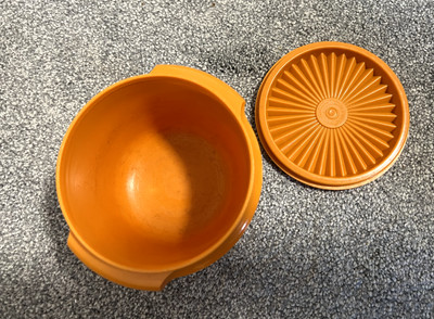 Vintage TUPPERWARE ~Orange ~ 4x6'' Container w/Lid ~ 886-8/812-17