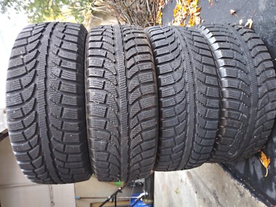 GT Radial Champiro Icepro 3 215/55R16 Tire
