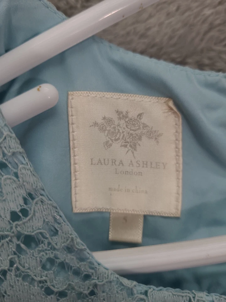 Laura Ashley Lace All Over Girls Dress Sz 5 Blue - Image 3 of 4